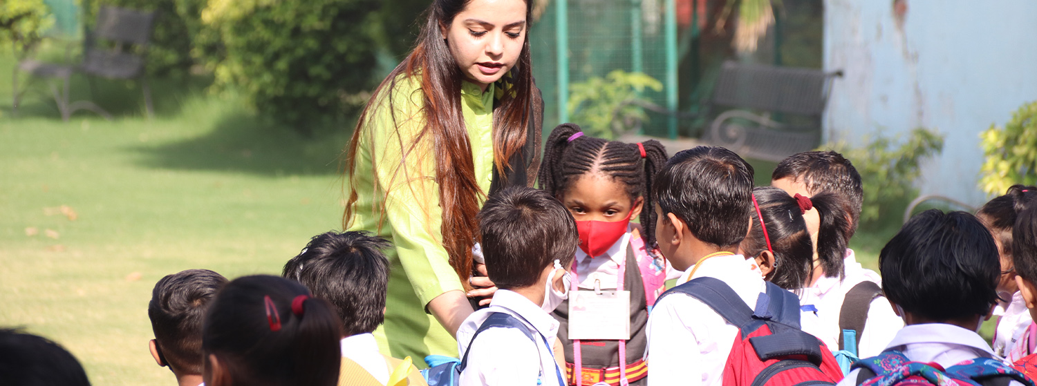 St. Xavier's Sr. Sec. School, 4, Raj Niwas Marg, Delhi